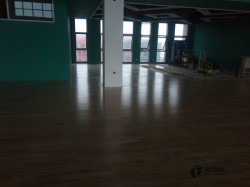 柞木运动场地地板怎么保养