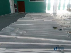 中等运动体育木地板安装公司