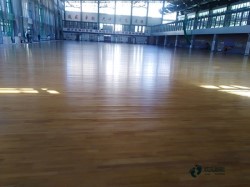 普通运动场地板安装公司