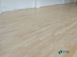 那里有篮球馆木地板品牌哪个好
