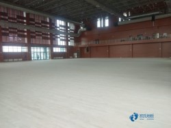 悬浮运动场馆木地板施工流程