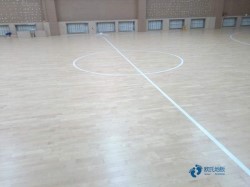 不错运动体育地板厂家报价