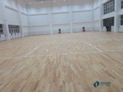 悬浮式篮球馆地板施工队
