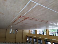 那里有体育场木地板安装公司