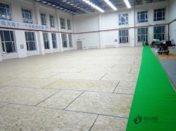 悬浮体育馆木地板施工