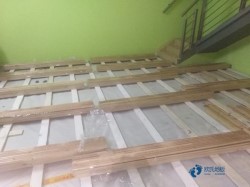 柞木运动场木地板怎样保养