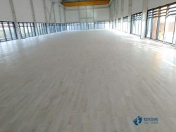 较好的运动地板施工步骤