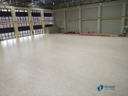 悬浮运动型地板施工队
