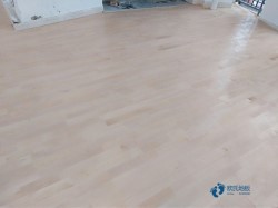柞木运动场馆木地板怎样保养