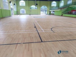 小学俄勒冈松舞台场木地板施工工艺