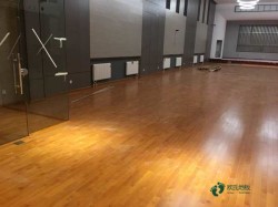 专用篮球场地板施工方案