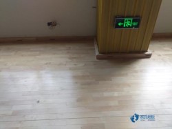 知名运动地板安装公司