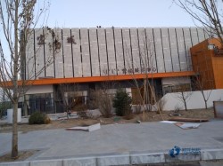 大学体育篮球地板施工方案