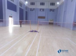 小学俄勒冈松舞台体育场地木地板施工